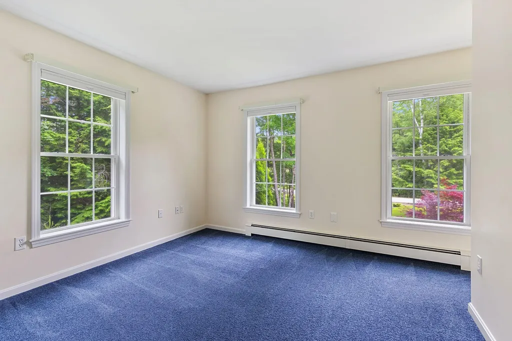 18 Briarwood Drive New Gloucester ME 04260