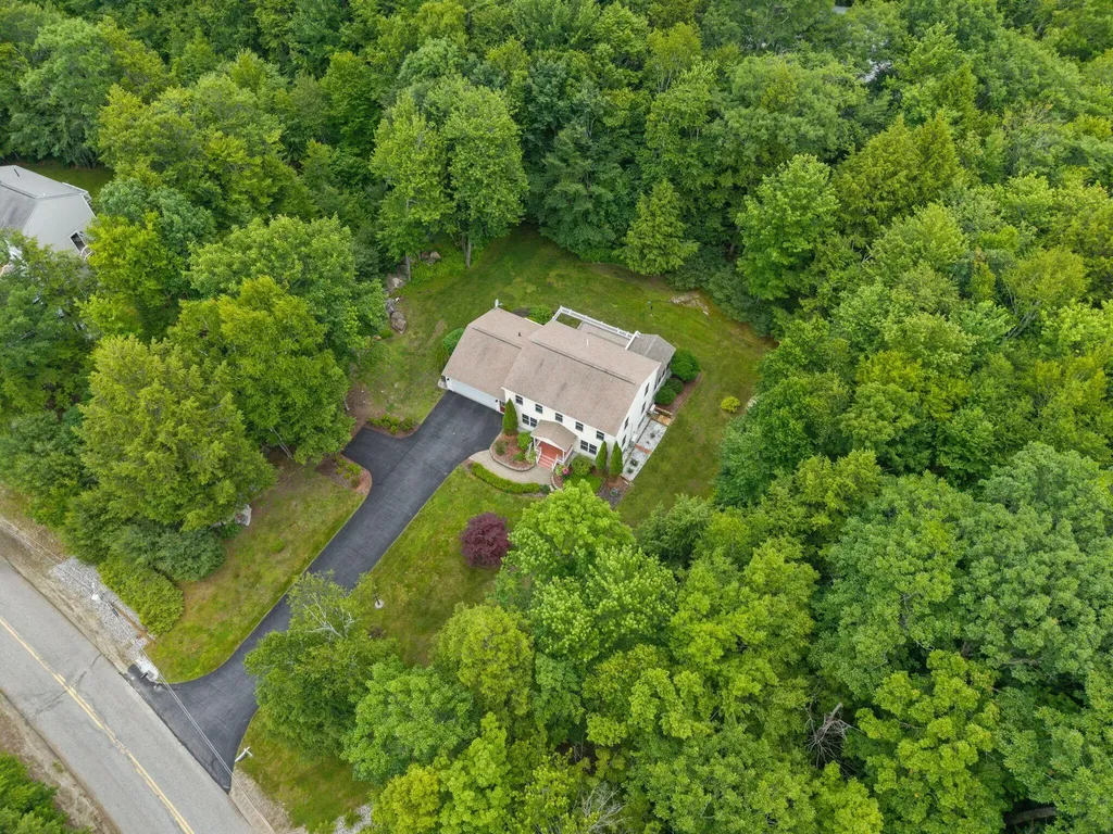 18 Briarwood Drive New Gloucester ME 04260