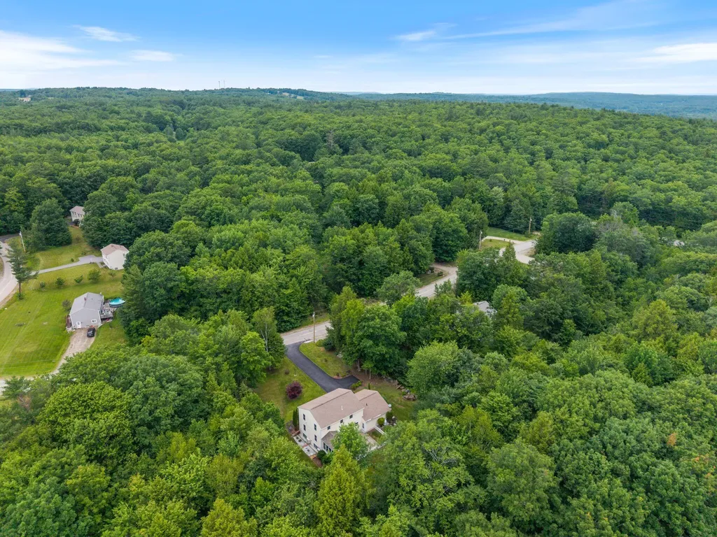 18 Briarwood Drive New Gloucester ME 04260