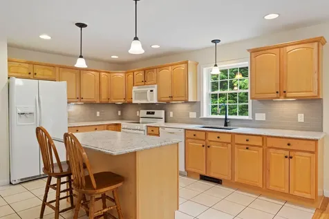 18 Briarwood Drive New Gloucester ME 04260