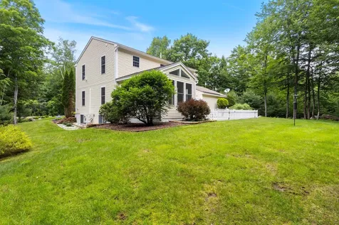 18 Briarwood Drive New Gloucester ME 04260