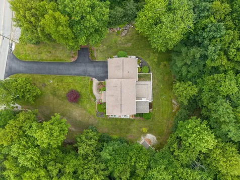 18 Briarwood Drive New Gloucester ME 04260