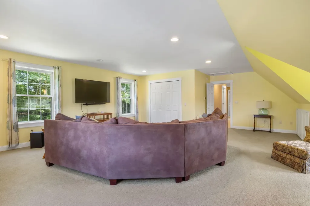 20 Equestrian Lane Gorham ME 04038