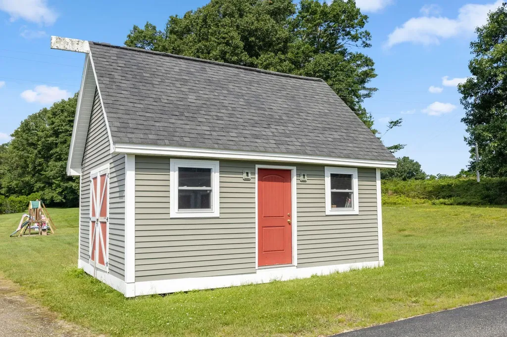 20 Equestrian Lane Gorham ME 04038