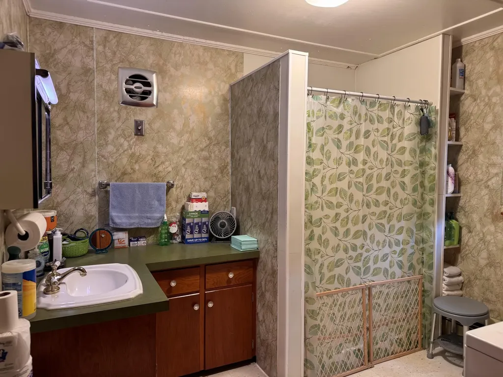 2 Barnet Avenue Waterville ME 04901
