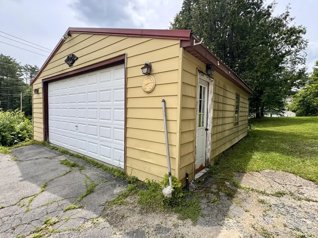 2 Barnet Avenue Waterville ME 04901
