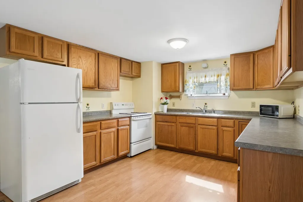 343 Luce Road Readfield ME 04355