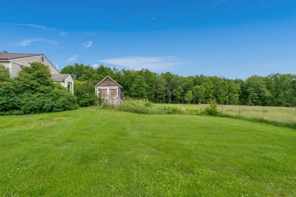 343 Luce Road Readfield ME 04355