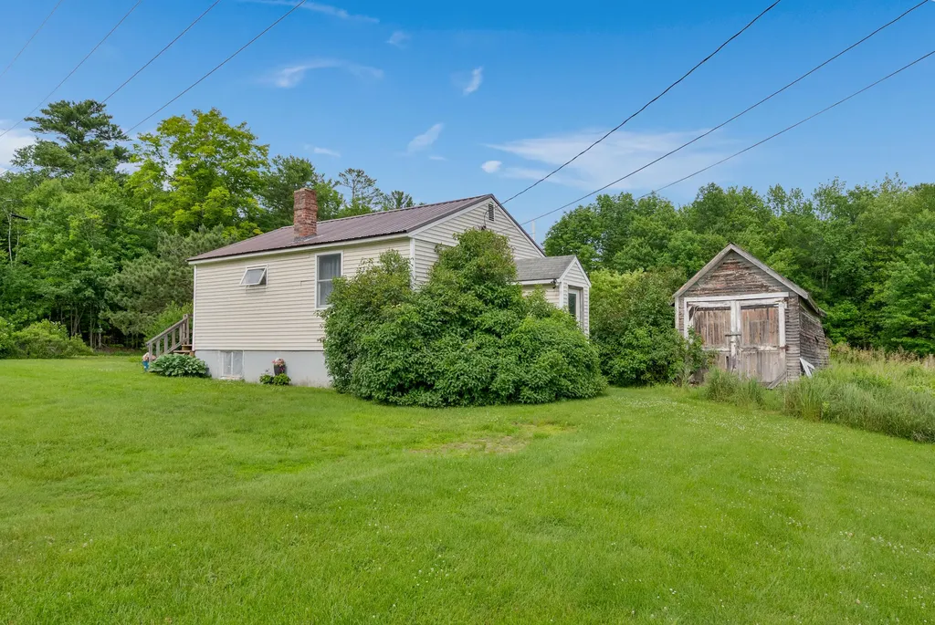 343 Luce Road Readfield ME 04355