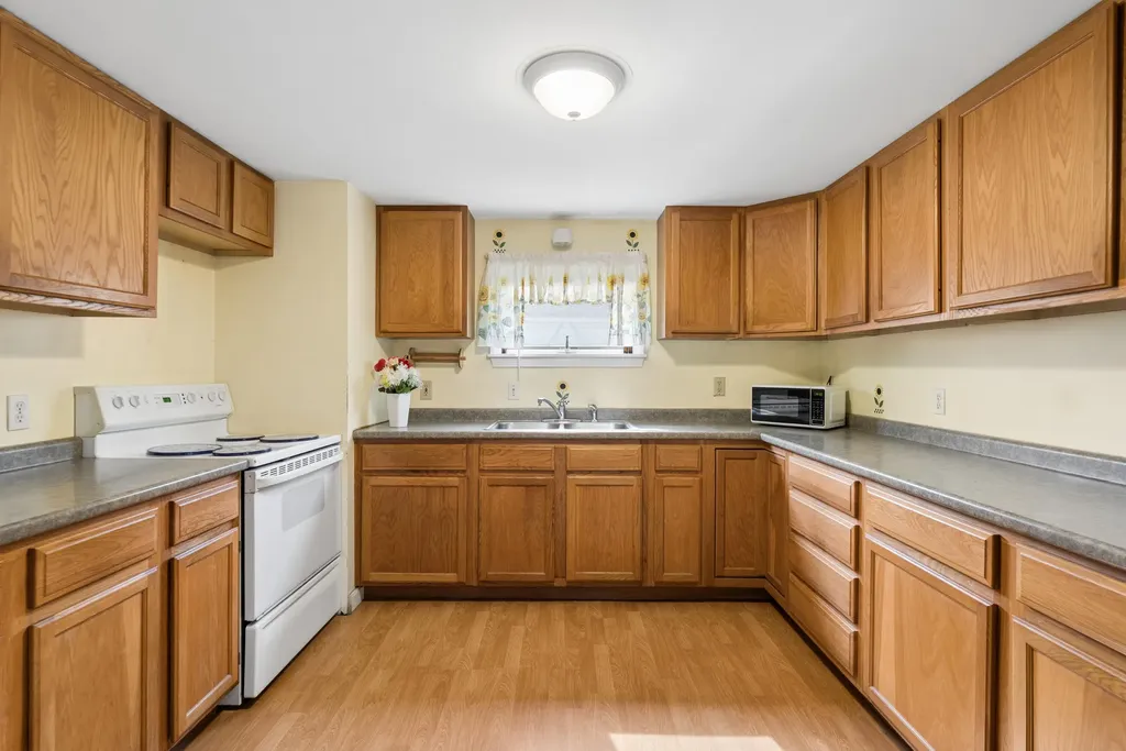 343 Luce Road Readfield ME 04355