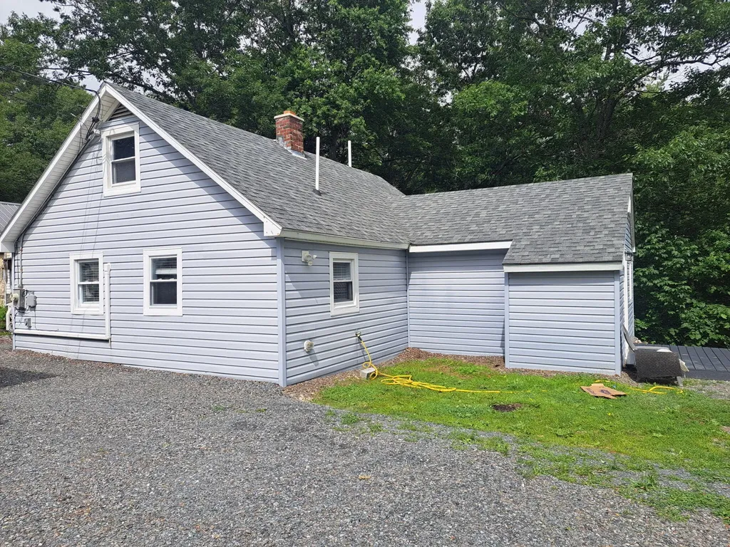 168 Pittsfield Avenue Palmyra ME 04965