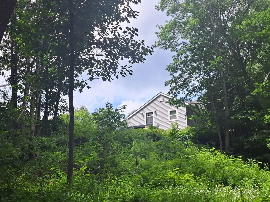 168 Pittsfield Avenue Palmyra ME 04965