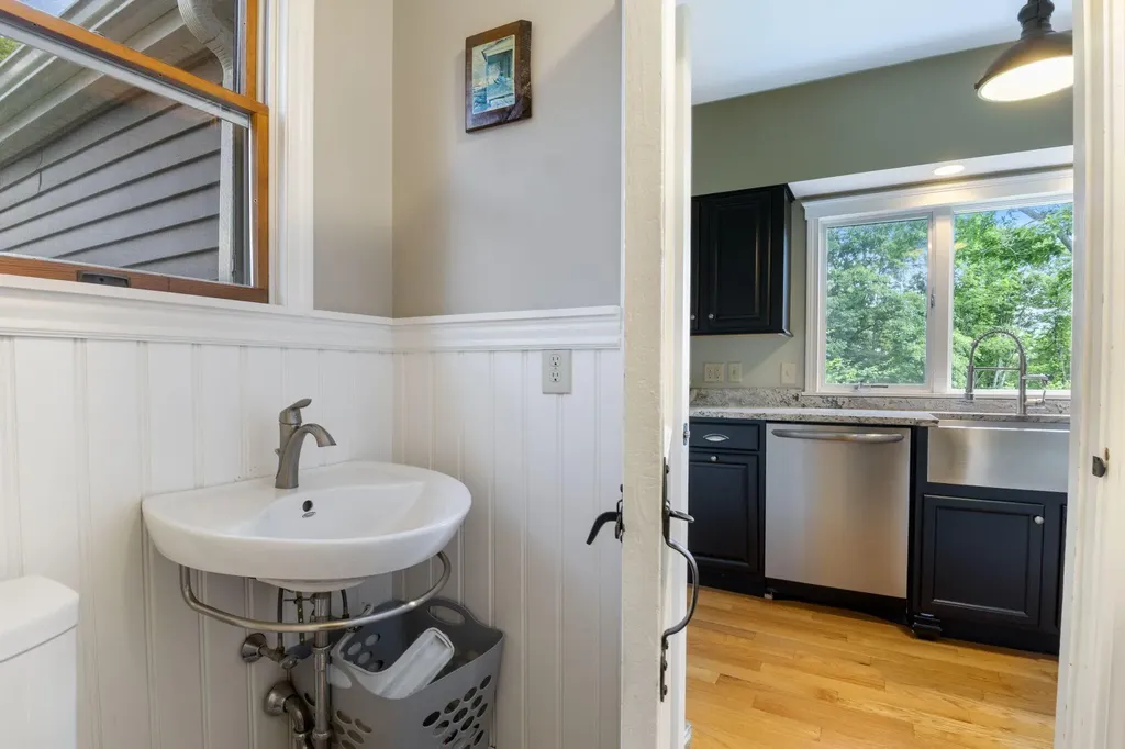 23 Queen Street Gorham ME 04038