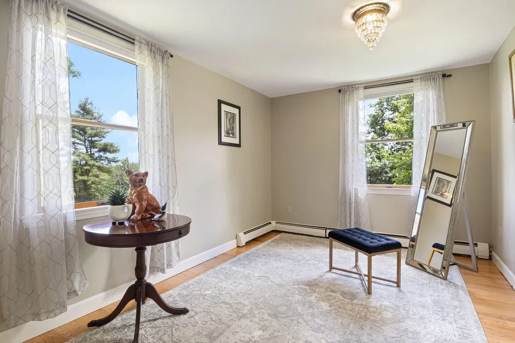 23 Queen Street Gorham ME 04038