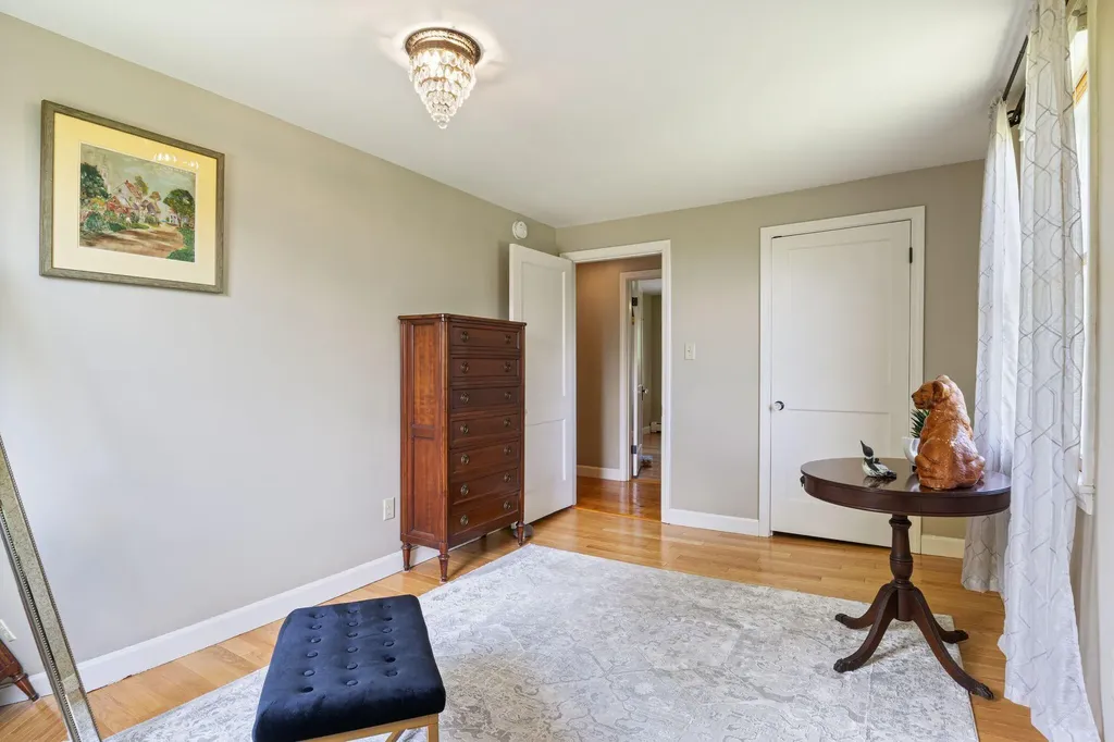 23 Queen Street Gorham ME 04038