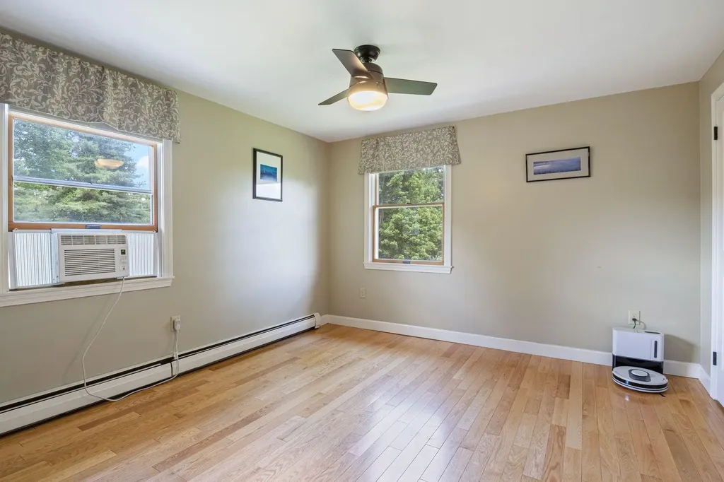 23 Queen Street Gorham ME 04038