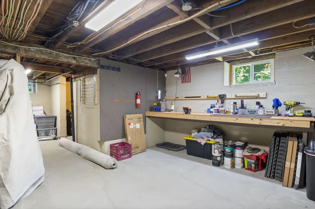 23 Queen Street Gorham ME 04038