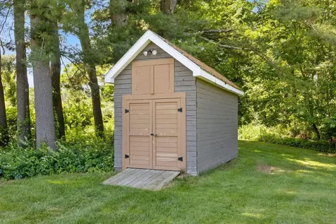 23 Queen Street Gorham ME 04038
