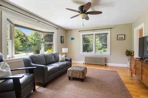 23 Queen Street Gorham ME 04038