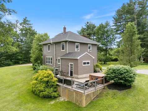 23 Queen Street Gorham ME 04038