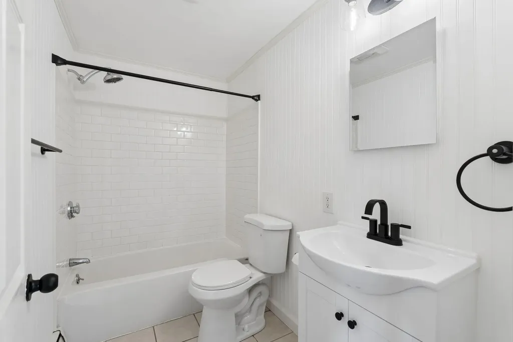 67 Fowler Road Cape Elizabeth ME 04107