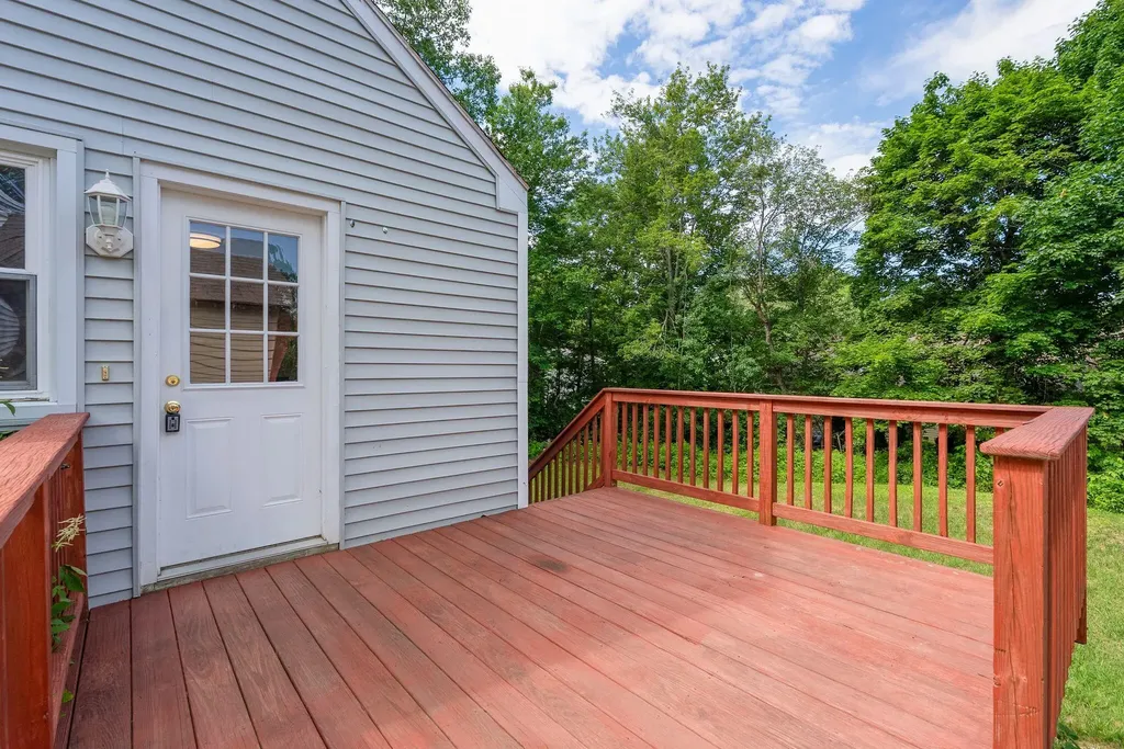 67 Fowler Road Cape Elizabeth ME 04107