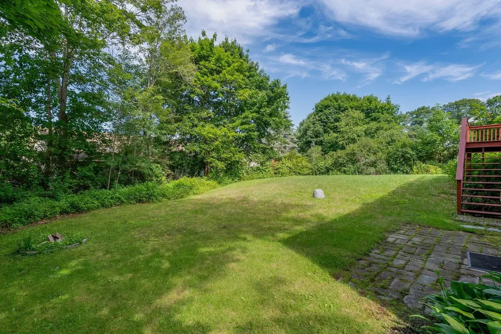 67 Fowler Road Cape Elizabeth ME 04107