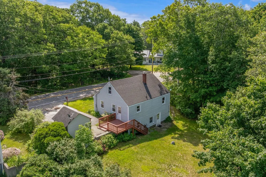67 Fowler Road Cape Elizabeth ME 04107