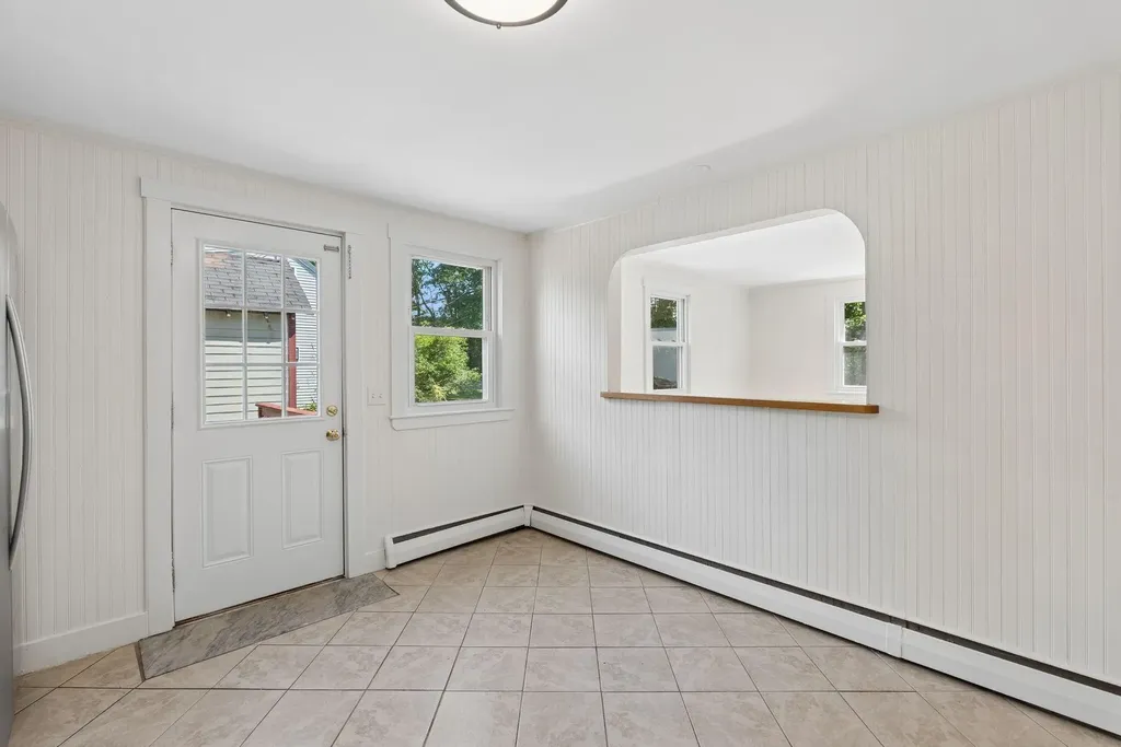 67 Fowler Road Cape Elizabeth ME 04107