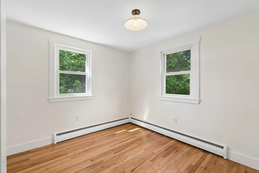 67 Fowler Road Cape Elizabeth ME 04107