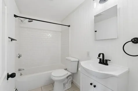 67 Fowler Road Cape Elizabeth ME 04107
