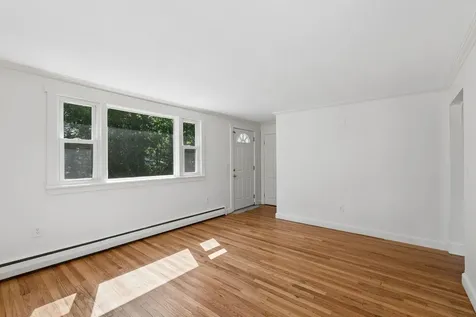 67 Fowler Road Cape Elizabeth ME 04107