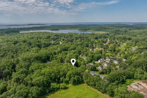 67 Fowler Road Cape Elizabeth ME 04107