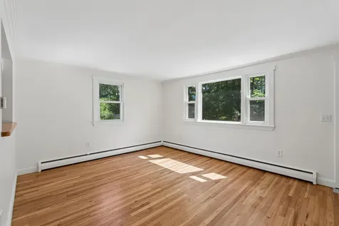 67 Fowler Road Cape Elizabeth ME 04107