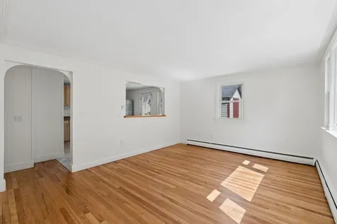67 Fowler Road Cape Elizabeth ME 04107