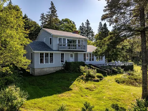 250 Davis Point Road Cushing ME 04563
