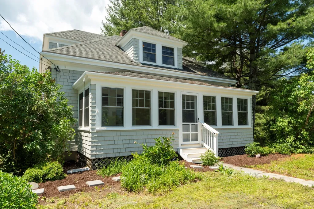 292 Main Street Southwest Harbor ME 04679