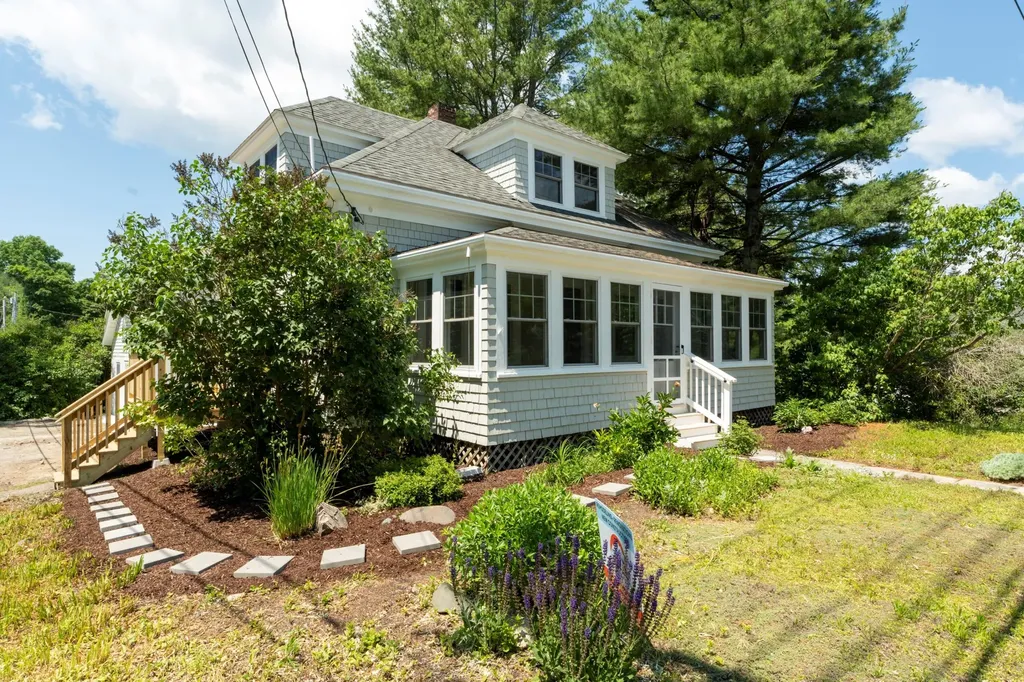 292 Main Street Southwest Harbor ME 04679