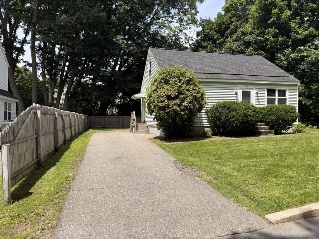 104 Bolton Street Portland ME 04102