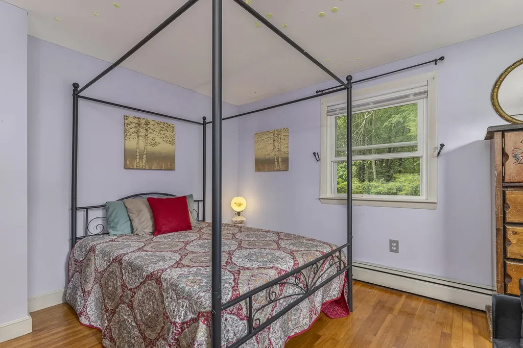 8 Kenneth Road South Portland ME 04106