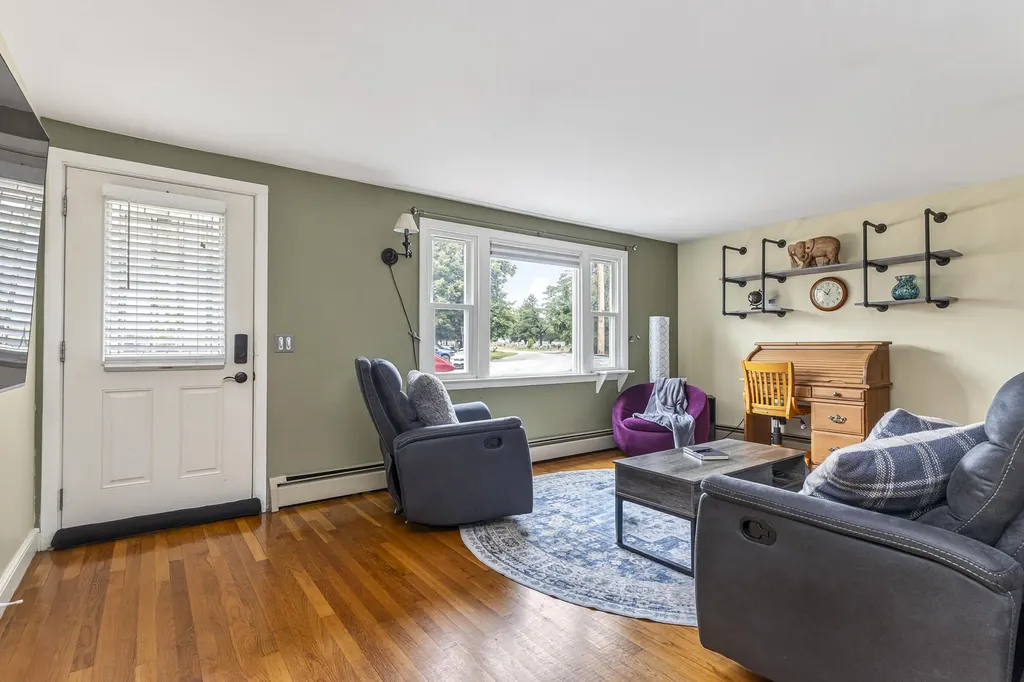 8 Kenneth Road South Portland ME 04106