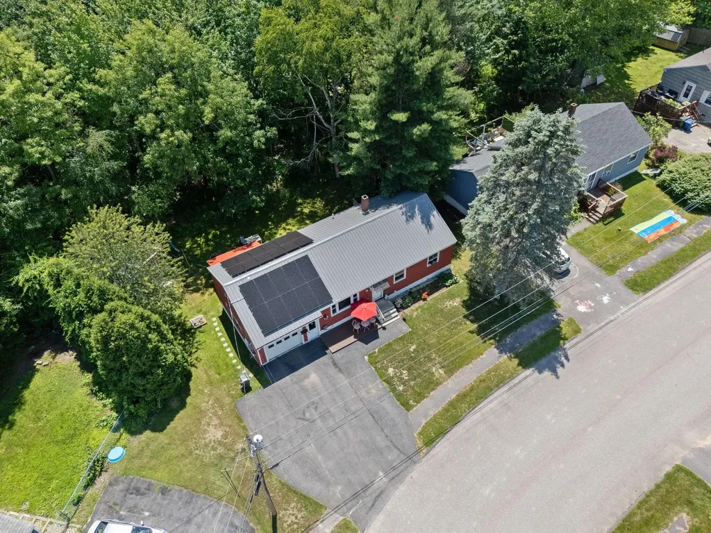8 Kenneth Road South Portland ME 04106