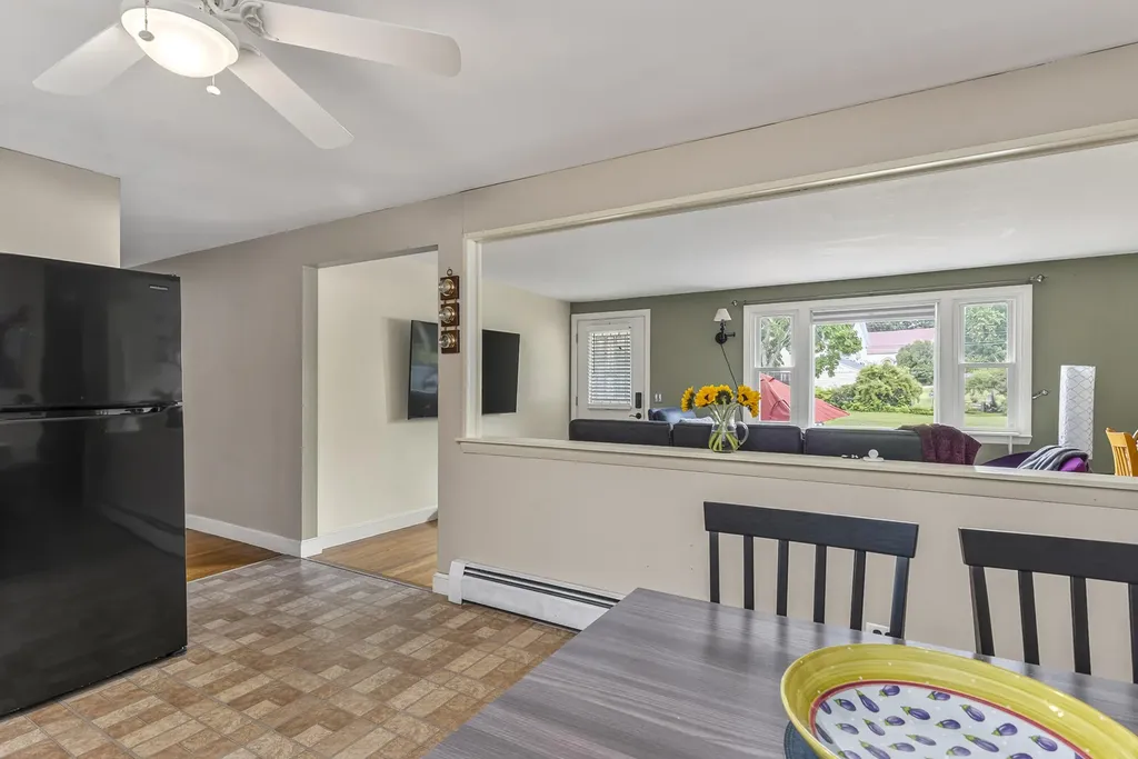 8 Kenneth Road South Portland ME 04106