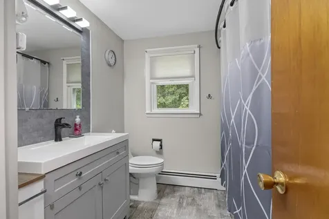 8 Kenneth Road South Portland ME 04106