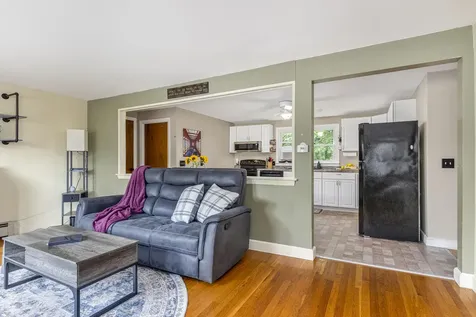 8 Kenneth Road South Portland ME 04106