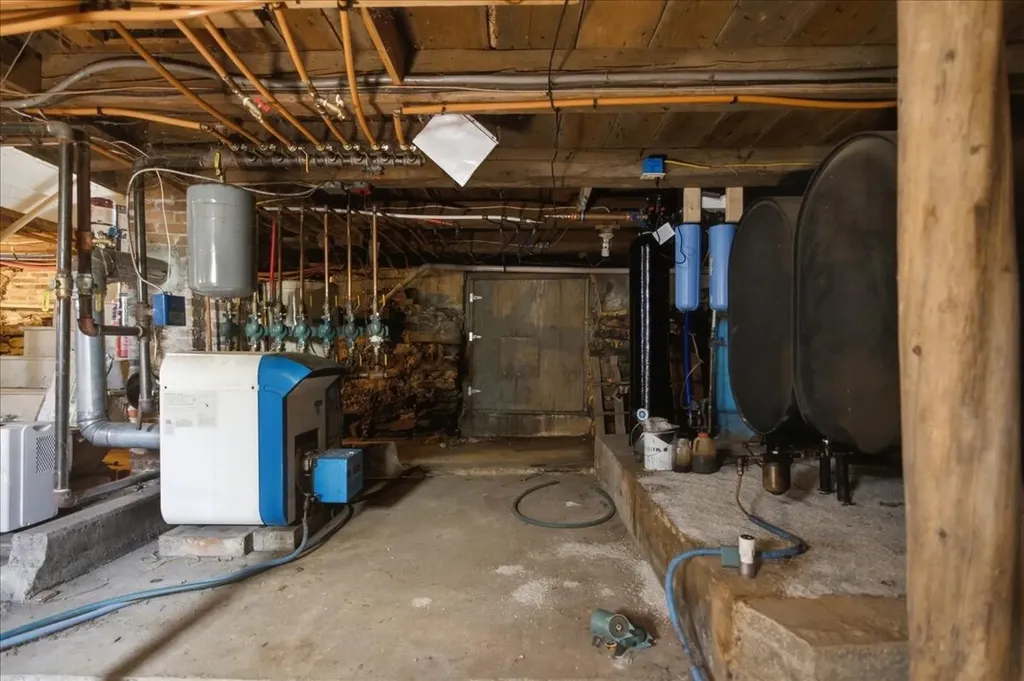 175 S Monmouth Road Monmouth ME 04259
