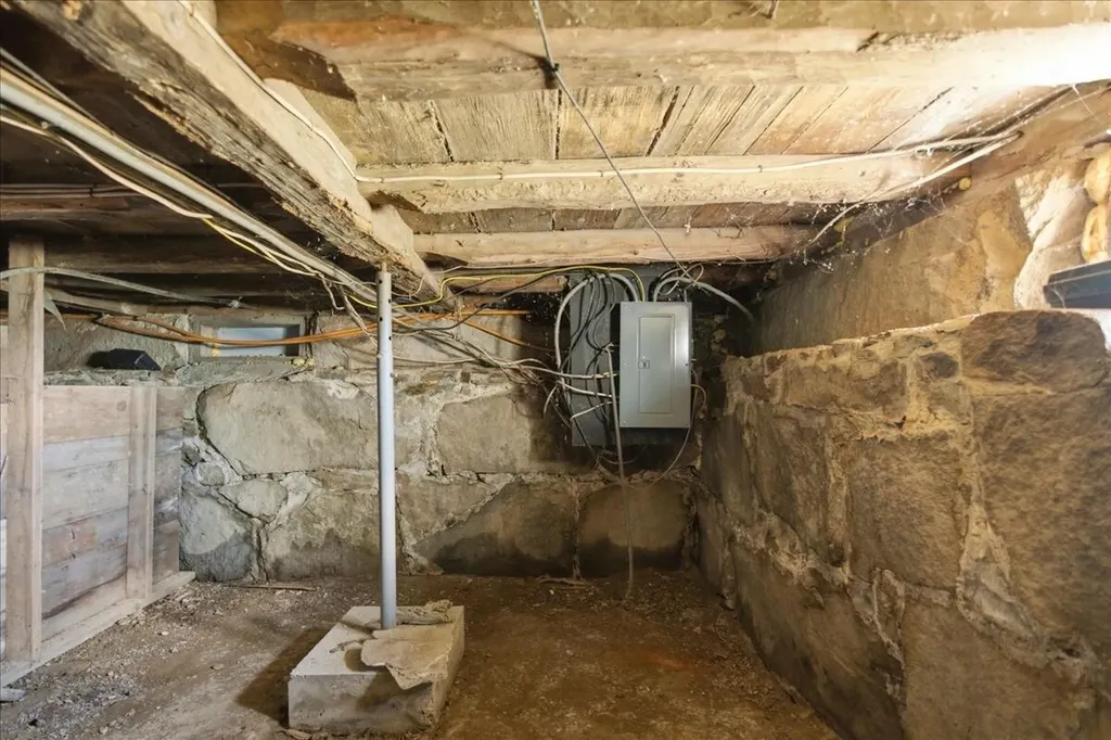 175 S Monmouth Road Monmouth ME 04259