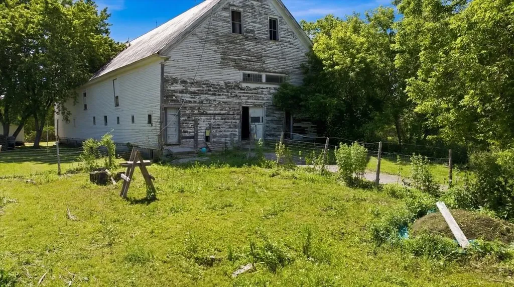 175 S Monmouth Road Monmouth ME 04259