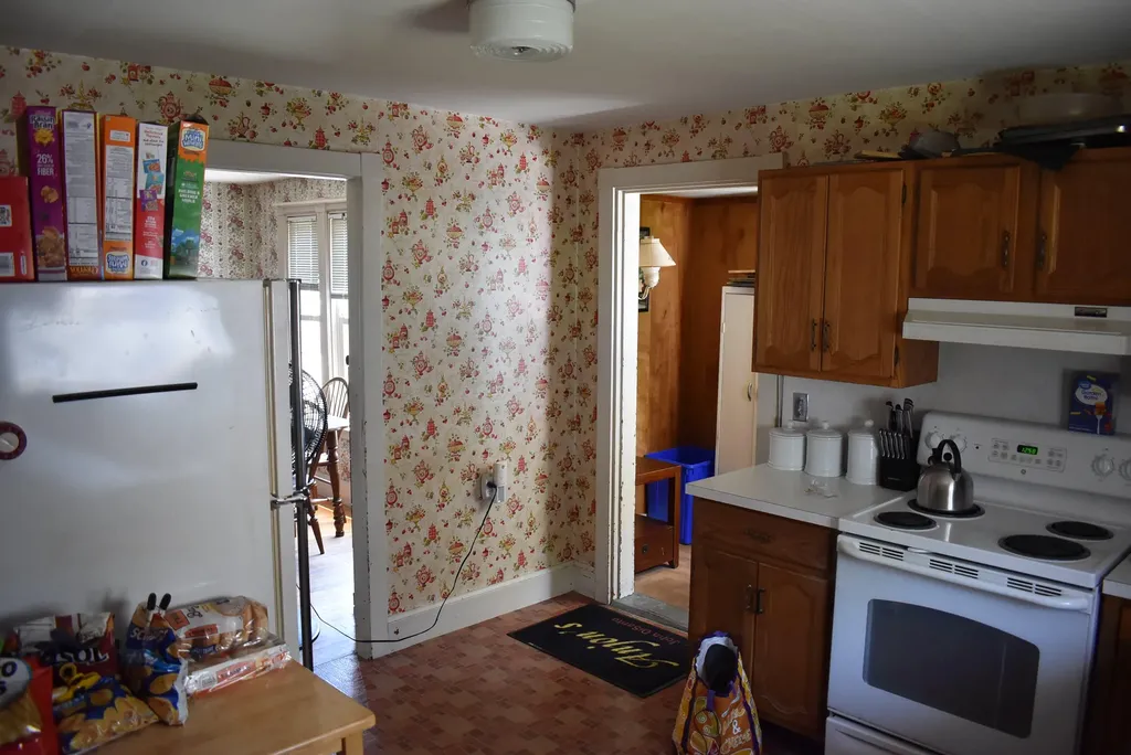 18 Ardsley Avenue South Portland ME 04106