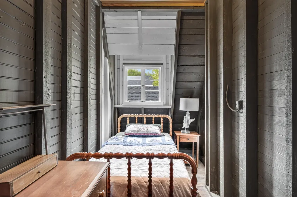 8 Navy Street Extension Searsport ME 04974